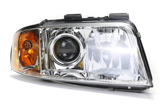 Audi Headlight Assembly – Passenger Side (Halogen) 4B3941004L – Hella 008481061