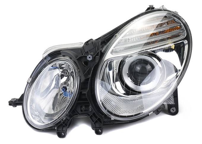 Mercedes Headlight Assembly – Driver Side (Halogen) 211820336164 – Hella 009260051