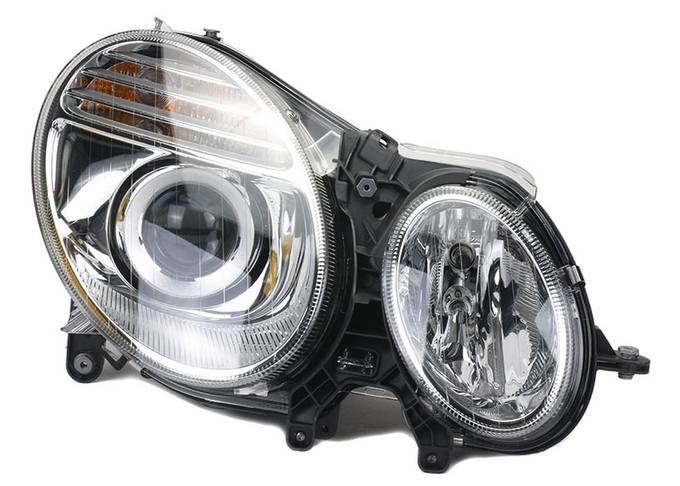 Mercedes Headlight Assembly – Passenger Side (Xenon) (Adaptive) 211820546164 – Hella 009260661