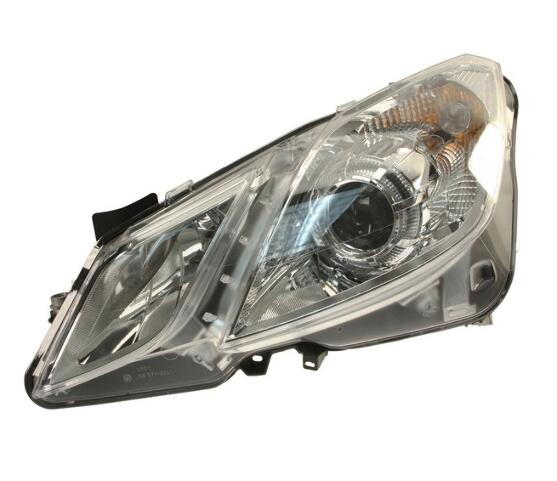 Mercedes Headlight Assembly – Driver Side (Halogen) 2078205361 – Hella 009647971