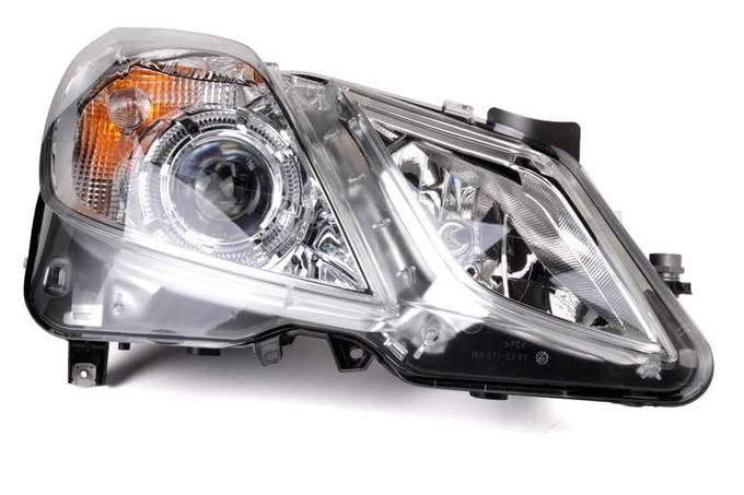 Mercedes Headlight Assembly – Passenger Side (Halogen) 2078205461 – Hella 009647981