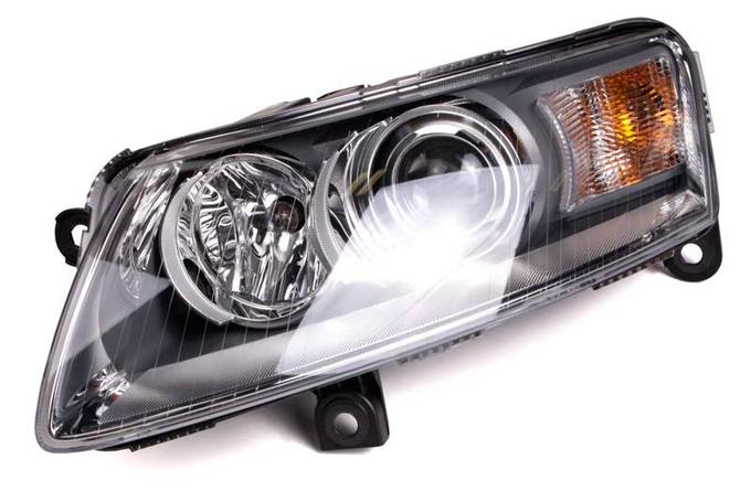 Audi Headlight Assembly – Driver Side (Xenon) 4F0941029EK – Hella 009701151