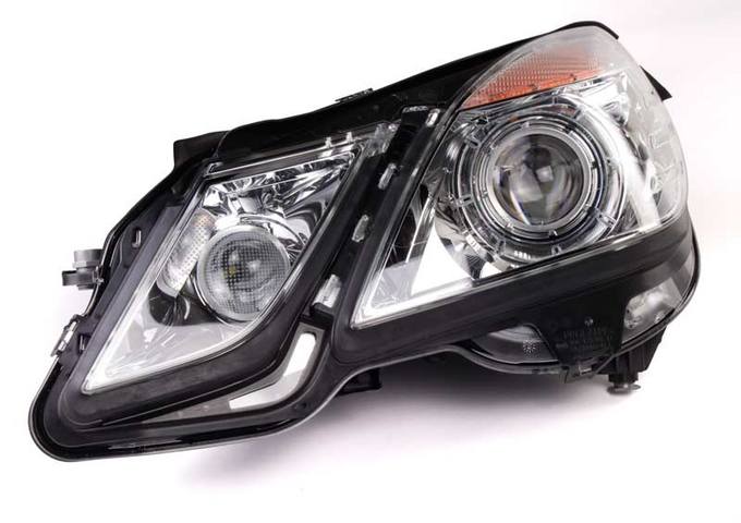 Mercedes Headlight Assembly – Driver Side (Xenon) 2128201139 – Hella 011705131