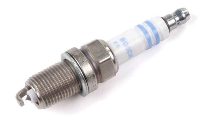 Mercedes Spark Plug 0031599403 – Bosch 7422 (FR8DPP33)