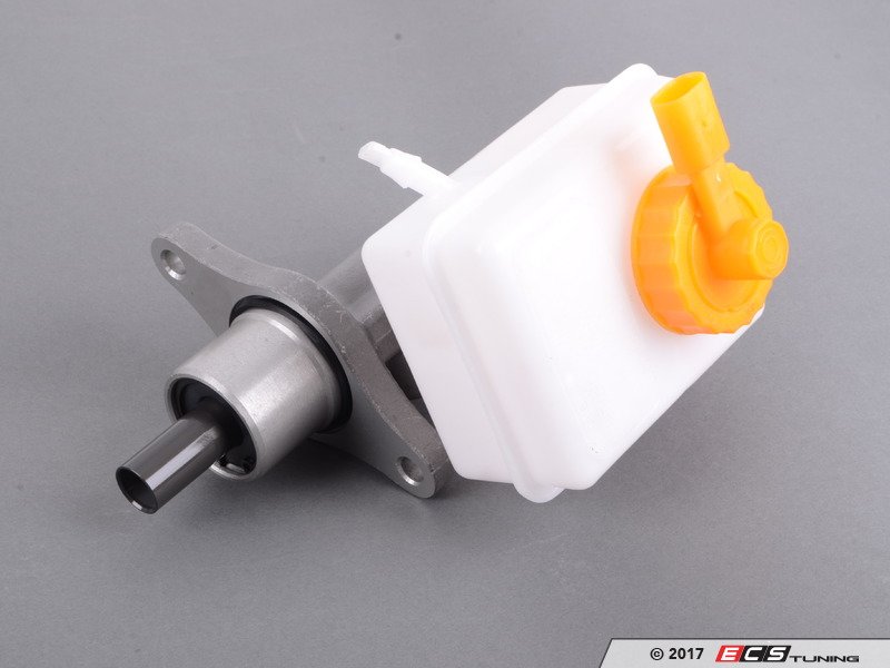 Brake Master Cylinder - with Reservoir