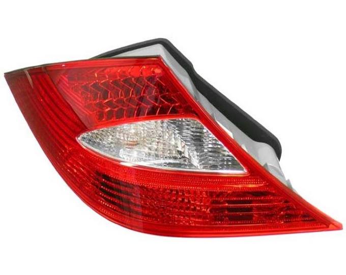 Mercedes Tail Light – Driver Left 2198200164 – ULO 10132001