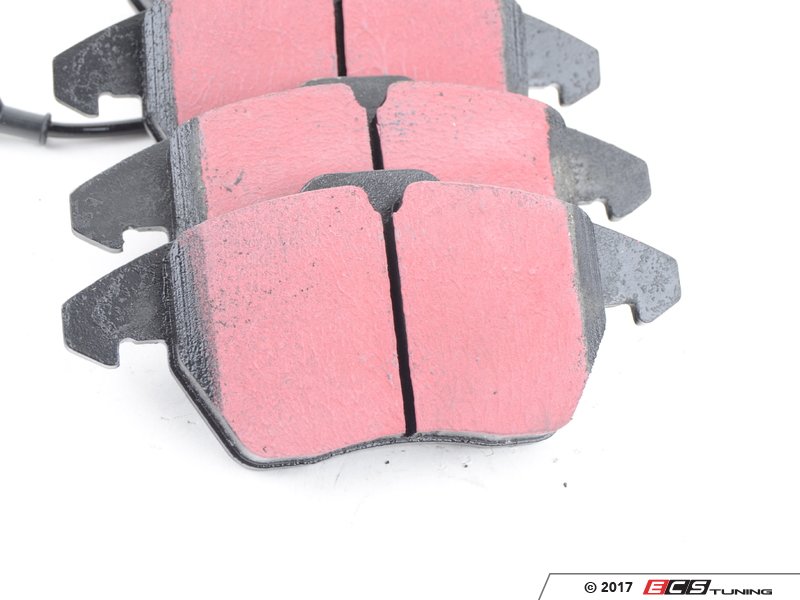 Front Ultimax Premium Brake Pad Set