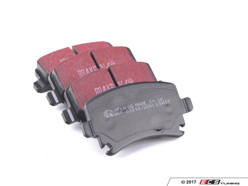 Rear Ultimax Premium Brake Pad Set