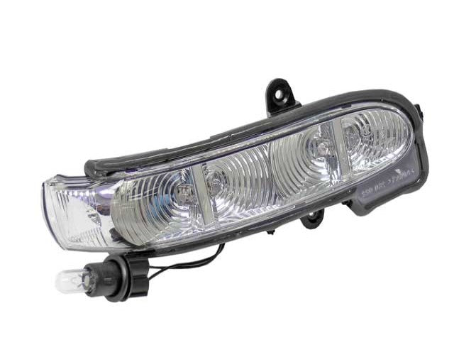 Mercedes Turnsignal Light Assembly – Front Passenger Side 2038201421 – ULO 1038002