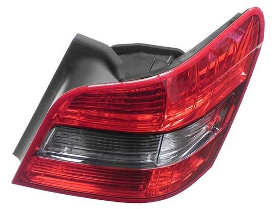 Mercedes Tail Light Assembly – Passenger Side Outer 2048201464 – ULO 1056002