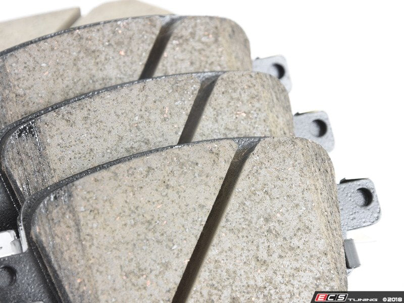 Rear Ceramic Brake Pad Set