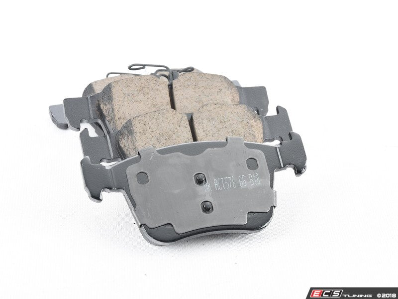 Rear Ceramic Brake Pad Set