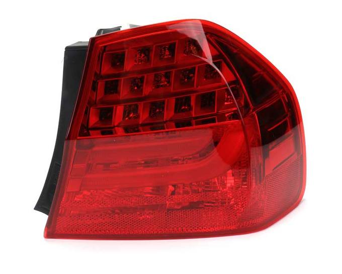 Tail Light Assembly – Passenger Side Outer (CAPA)