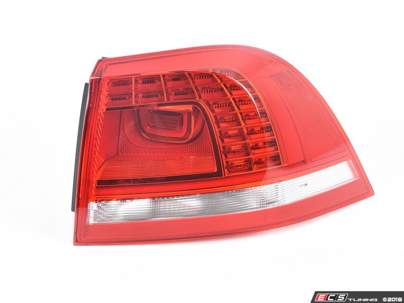 Outer LED Tail Light Assembly - Right