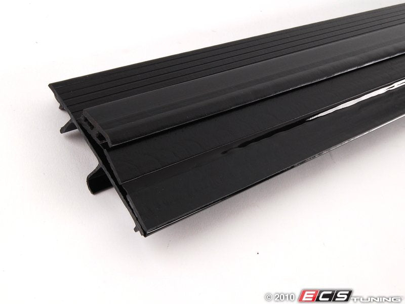 Rear Spoiler Accordion Panel