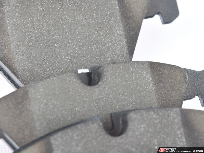 Front Low-Met Brake Pad set