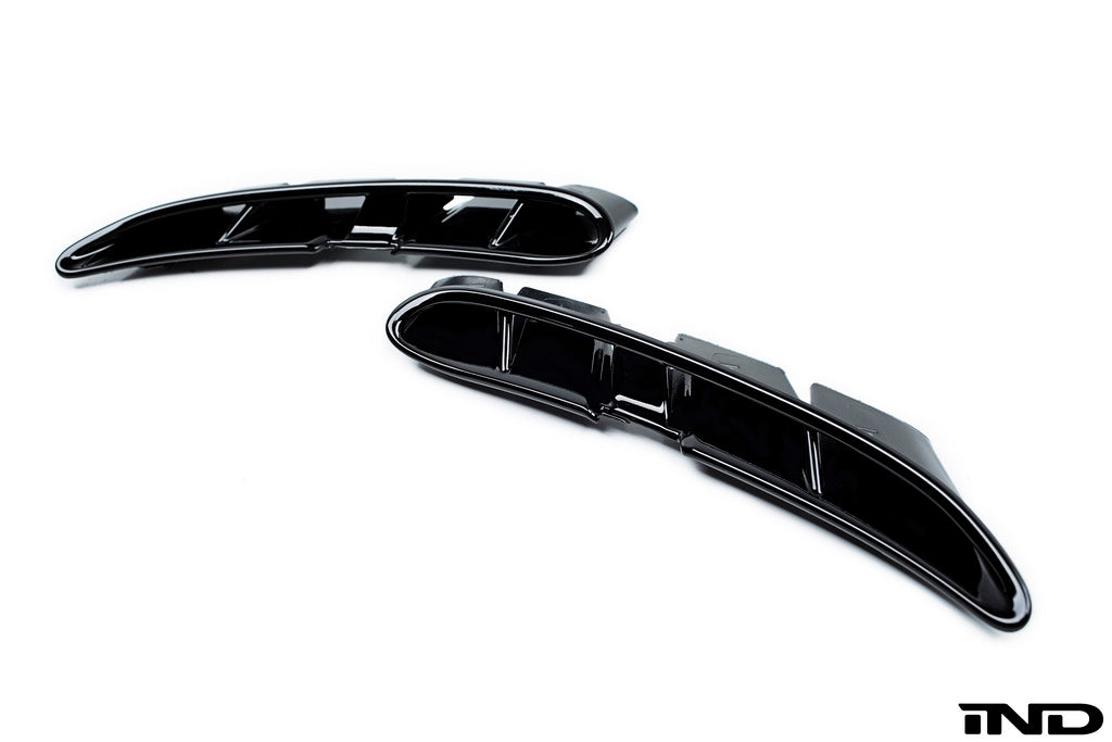 IND F80 M3 Painted Side Vent Set