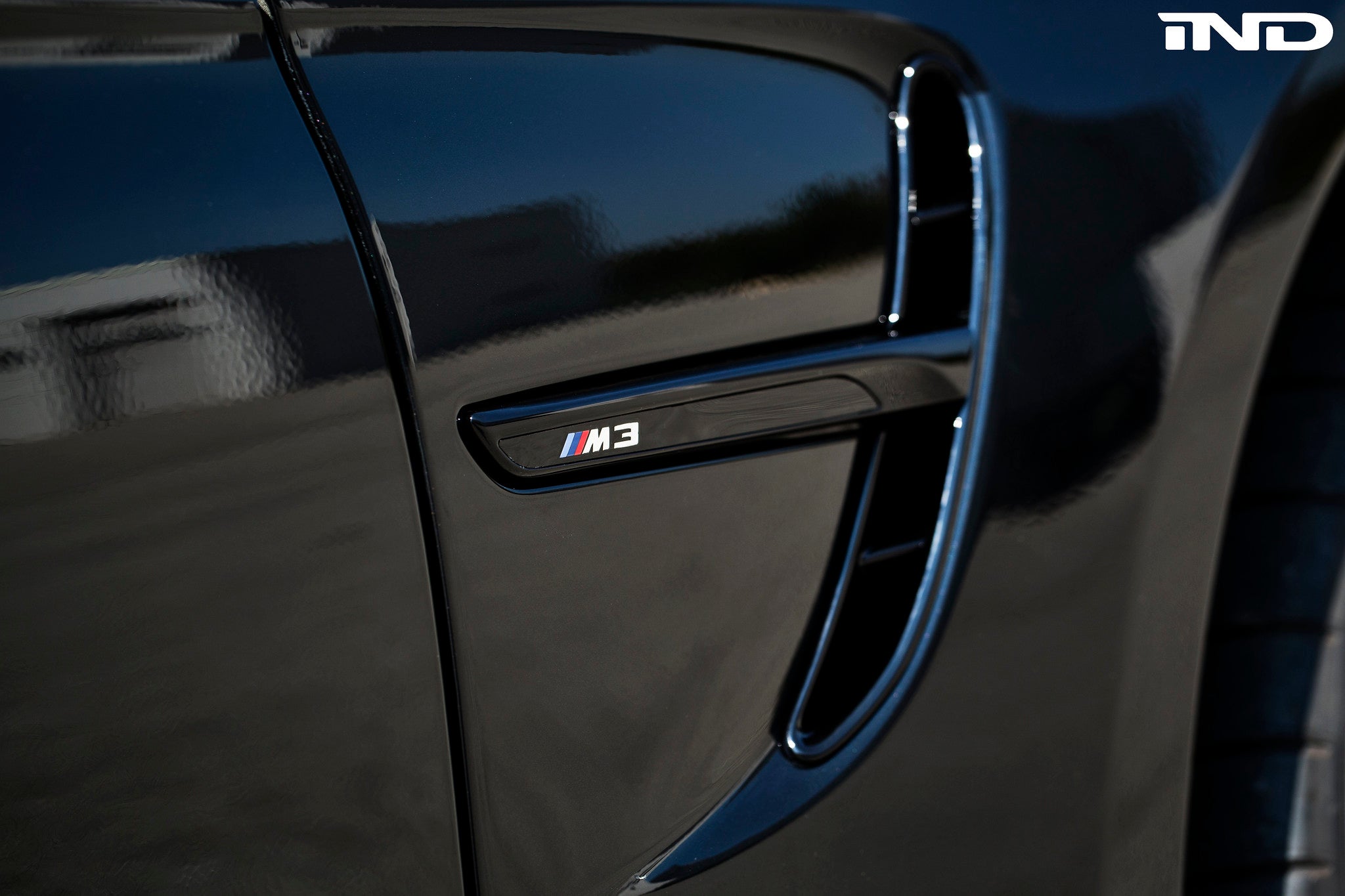 IND F80 M3 Painted Side Vent Set