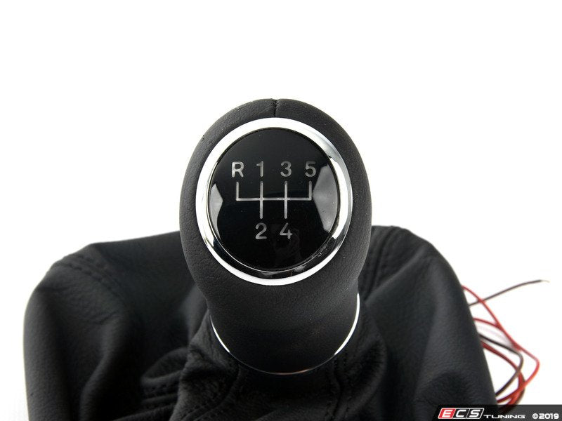 Illuminated Shift Knob With Integrated Boot