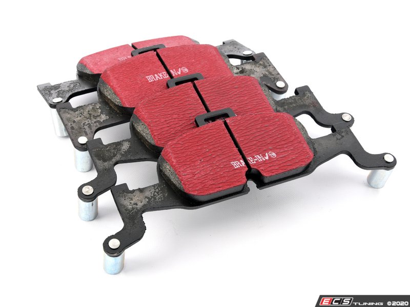 Front Ultimax Premium Brake Pad Set