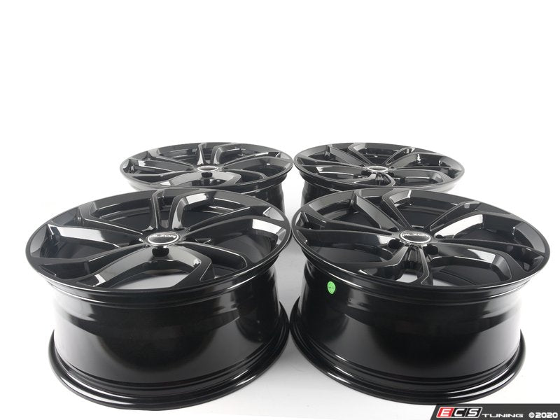 18" Style 698 - Set Of Four