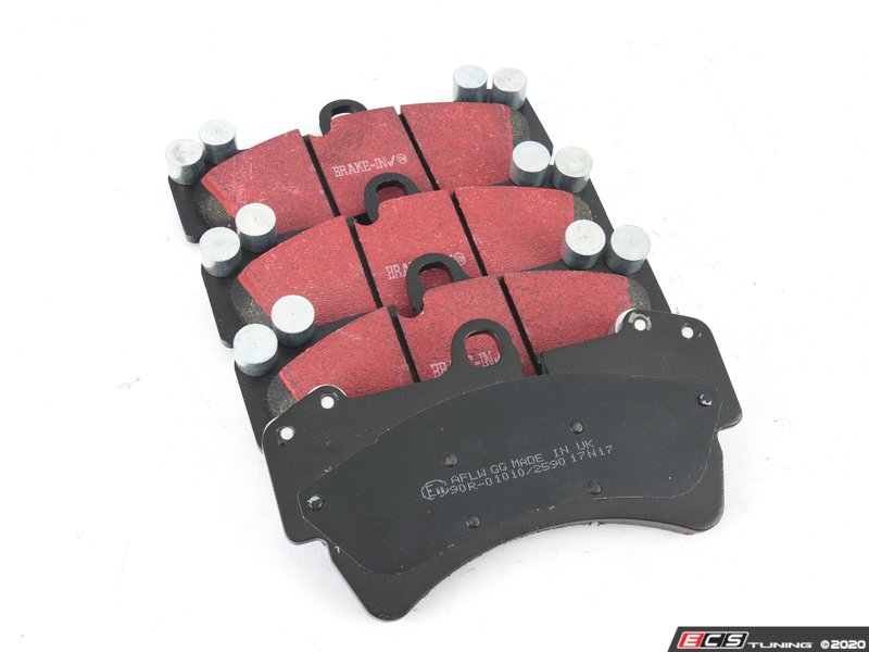 Front Ultimax Premium Brake Pad Set