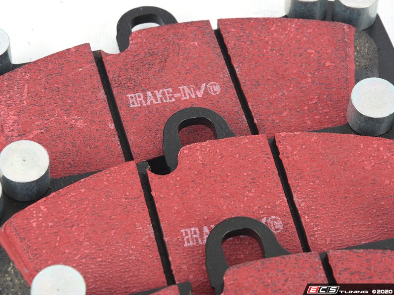 Front Ultimax Premium Brake Pad Set