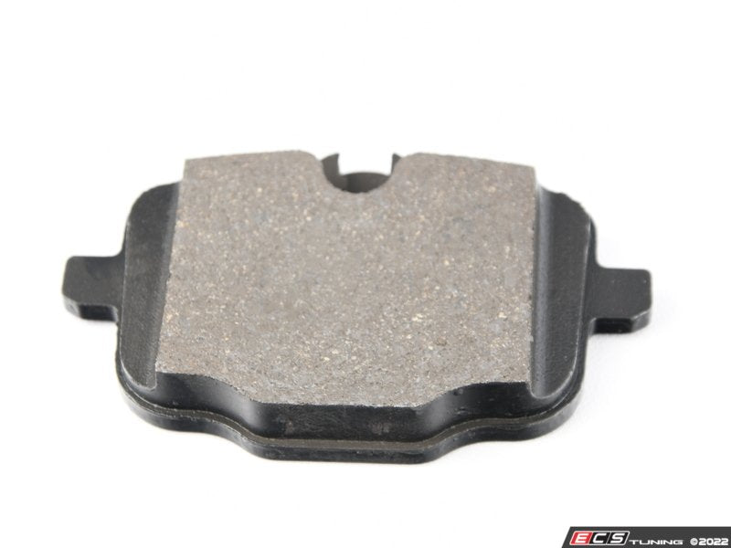 Rear Premium Low-Met Brake Pad Set