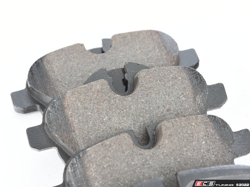 Rear Brake Pads Set - Low-Metallic