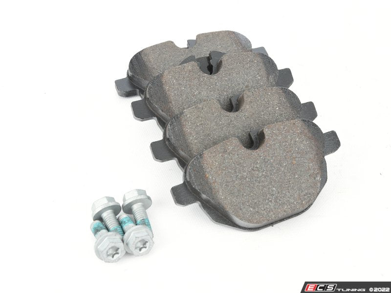 Rear Brake Pads Set - Low-Metallic