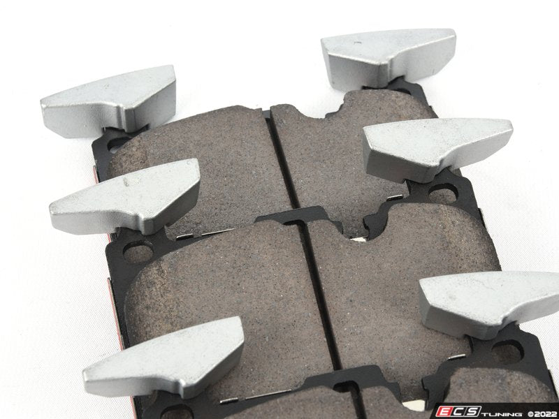 Front Brake Pads set