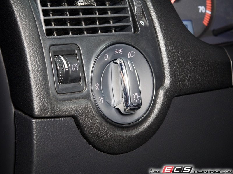 Standard European Headlight Switch - Chrome Trim