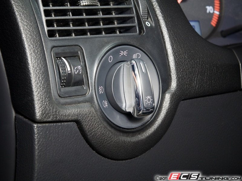 Standard European Headlight Switch - Chrome Trim