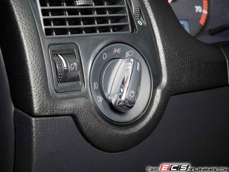 Standard European Headlight Switch - Chrome Trim