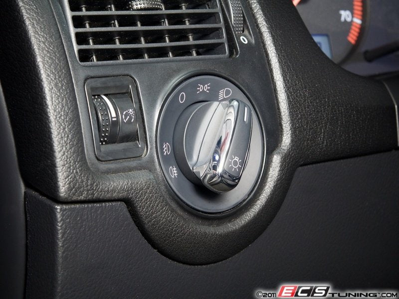 Standard European Headlight Switch - Chrome Trim