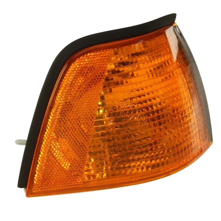 BMW Turnsignal Light – Passenger Side (Amber) 63138353280 – TYC 18352901