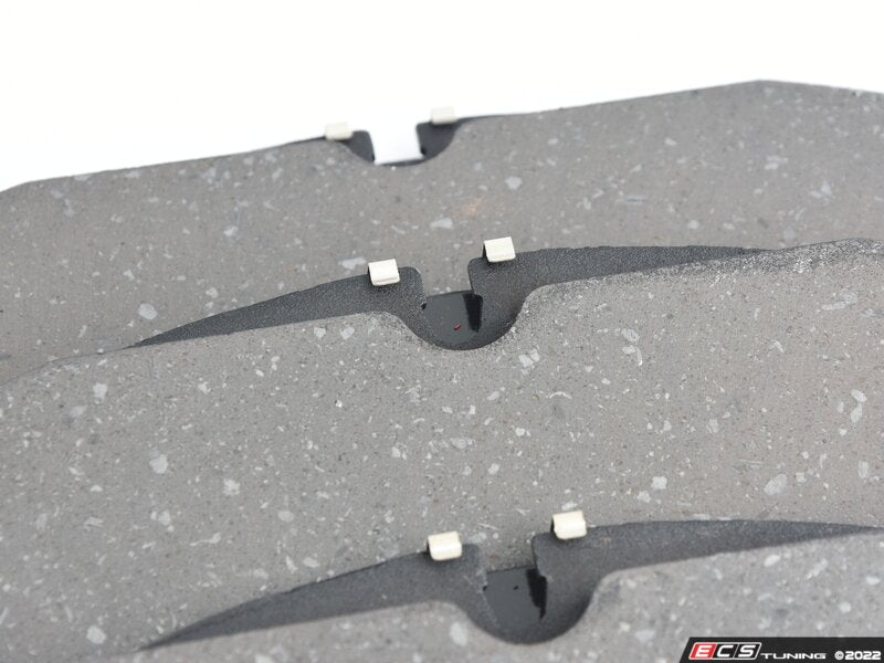 Front Brake Pad Set - Ceramic