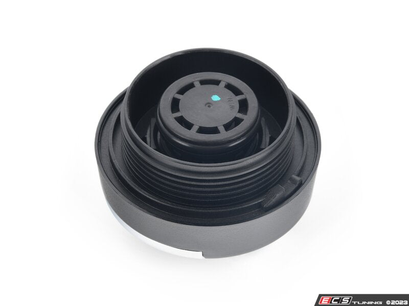 R8 Caps & Black Washer Fluid Reservoir Cap Set