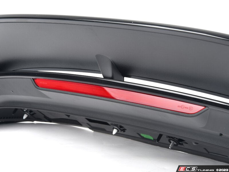 MK8 Golf R / Clubsport Rear Hatch Spoiler - Deep Black Pearl