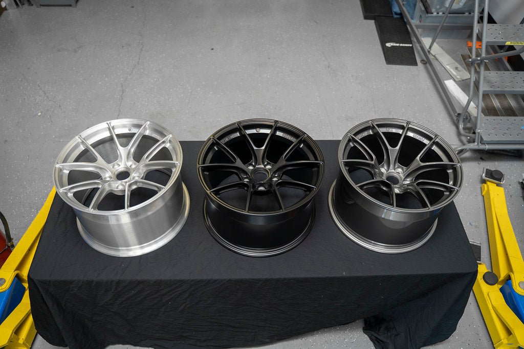 18x10.5" ET44 APEX VS-5RS Forged Porsche Wheel 5-Lug