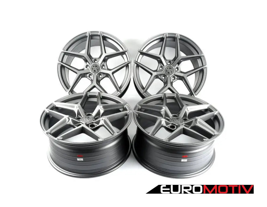 19’ Tekniform Style 013 - Staggered Set Of Four