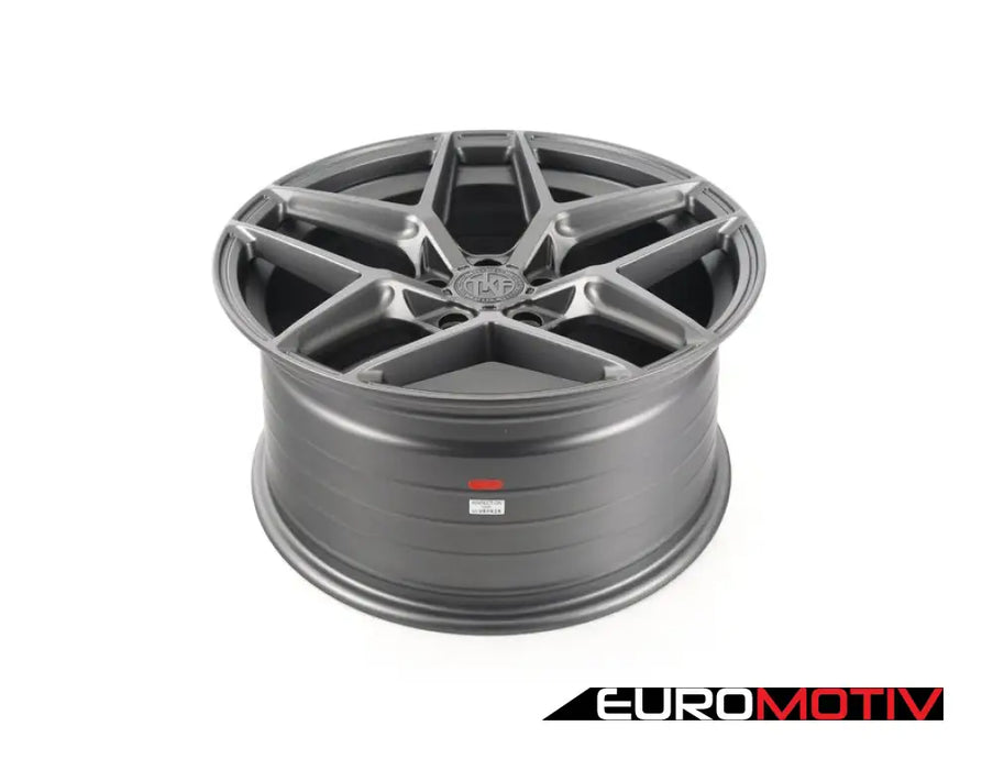 19’ Tekniform Style 013 - Staggered Set Of Four
