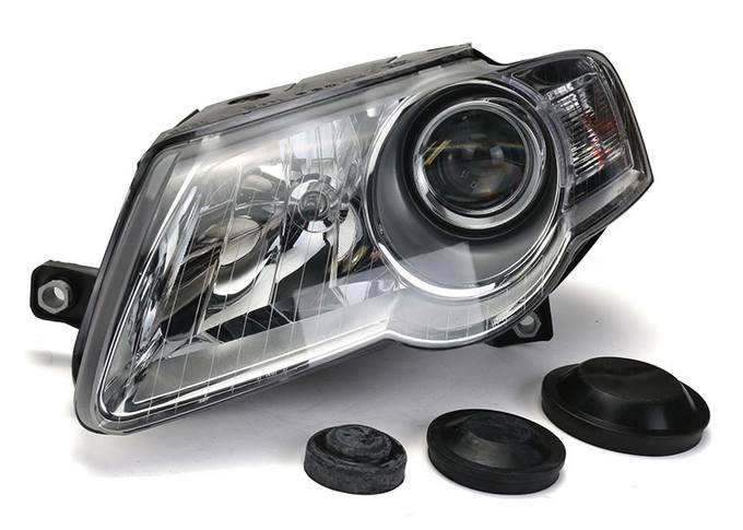 VW Headlight Assembly – Driver Side (Halogen) (NSF) 3C0941005AE – TYC 206740001