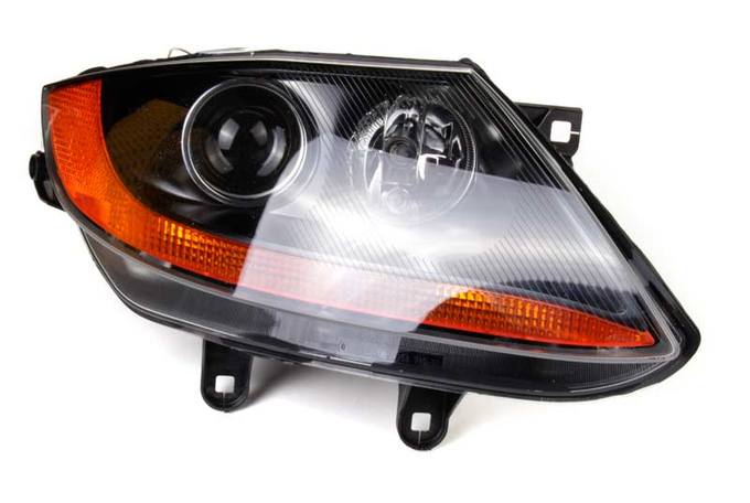 BMW Headlight Assembly – Passenger Side (Xenon) 63127165702 – Hella 247001561