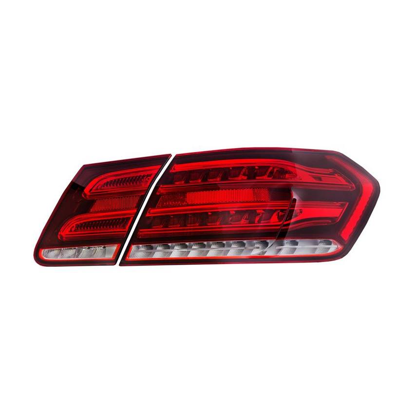 Mercedes Tail Light Set – Passenger Side Inner and Outer (LED) 2129061603 – ULO 2853562KIT