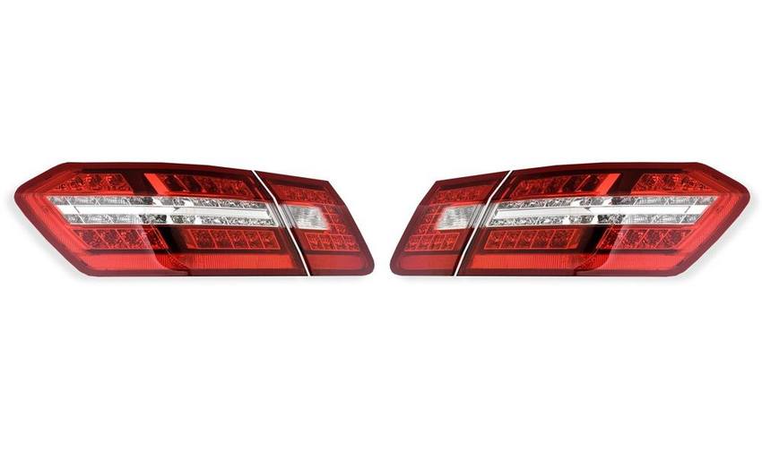 Mercedes Tail Light Kit – Driver and Passenger Side Inner and Outer (LED) 2129060858 – ULO 2858402KIT