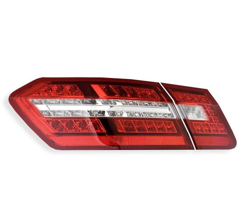 Mercedes Tail Light Set – Driver Side Inner and Outer (LED) 2129060758 – ULO 2858403KIT