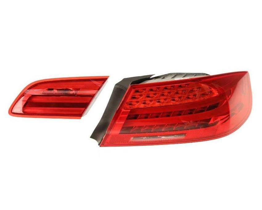 BMW Tail Light Set – Passenger Side Inner and Outer (LED) 63217252780 – ULO 2858430KIT