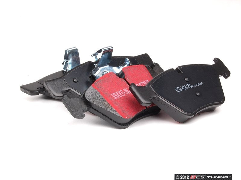 Front Ultimax Brake Pad Set