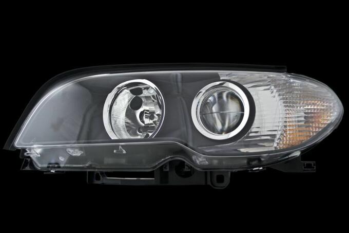 BMW Headlight Assembly – Driver Side (Halogen) (Clear Turnsignal) 63127165907 – Hella 354204211